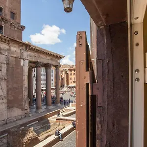 Apartment Pantheon View Experience, Rome